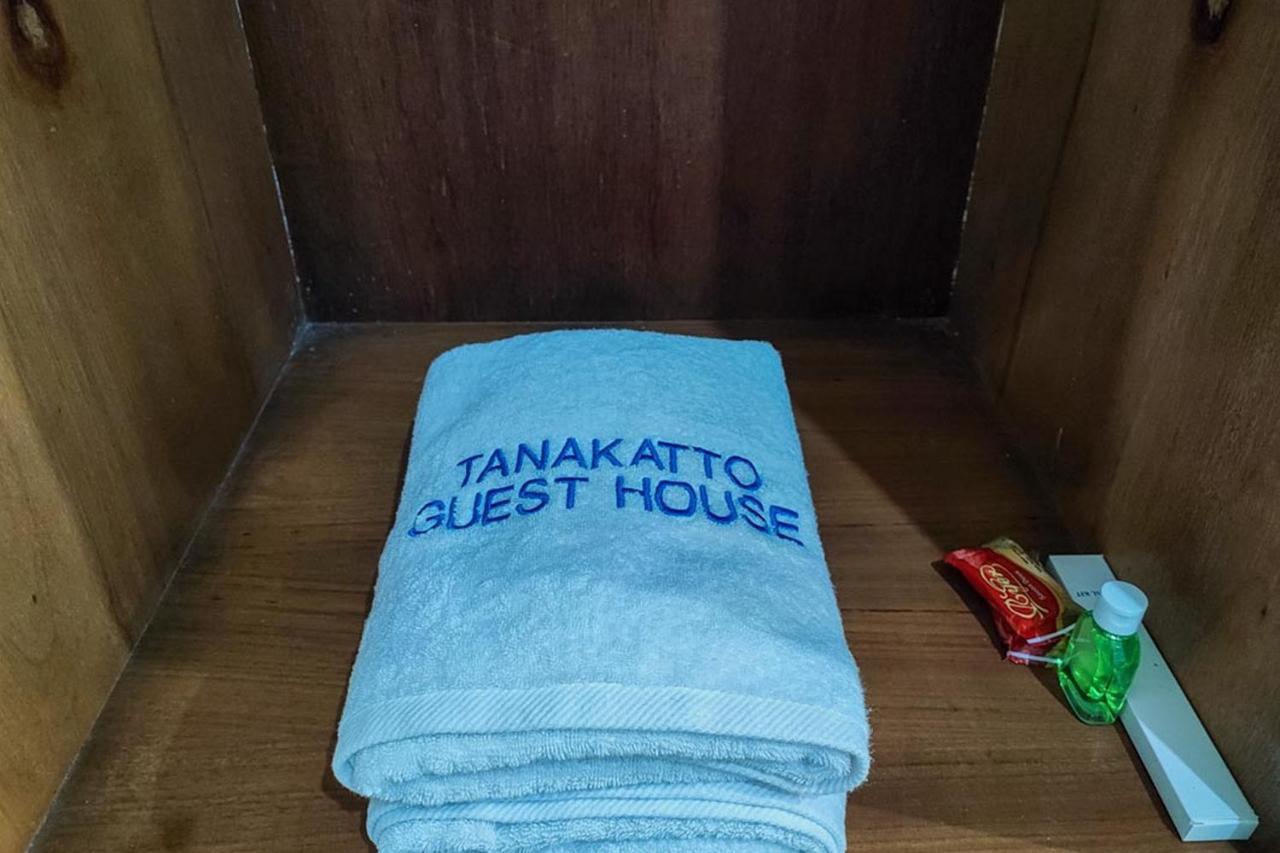 Reddoorz At Tanakatto Homestay ワイカブバック エクステリア 写真